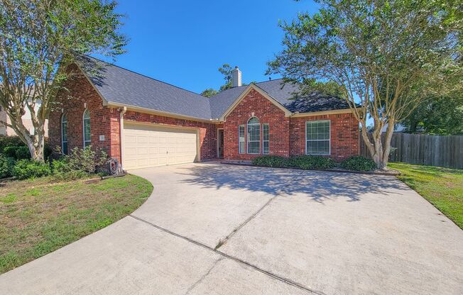 Beautiful 3-bedroom home for lease in the peaceful Oak Landing community! Situated on nearly half an acre, this property offers plenty of privacy with no direct rear neighbors and is surrounded by mature trees and lush green space. The bright and spaciou