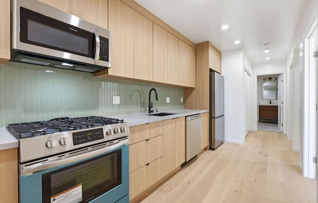 Brand New 1-Bed 1-Bath w/ In-Unit Laundry Near Haight-Ashbury