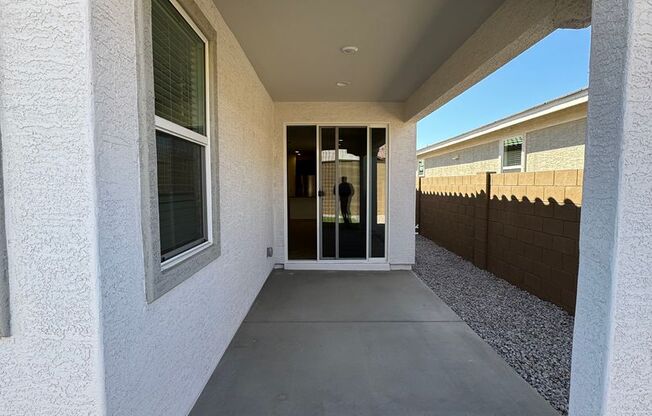 BRAND NEW 5 BEDROOM HOME IN MIDDLE VISTA: DISCOVERY