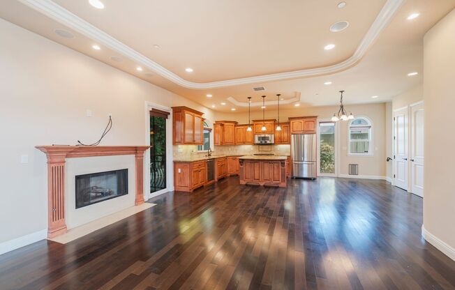 4 beds, 4 baths, $6,500, Unit #B