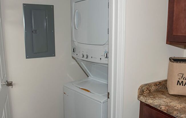 1 bed, 1 bath, 685 sqft, $1,825, Unit 411