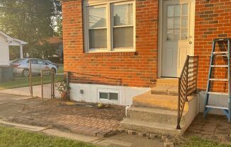 3 beds, 2 baths, $2,100