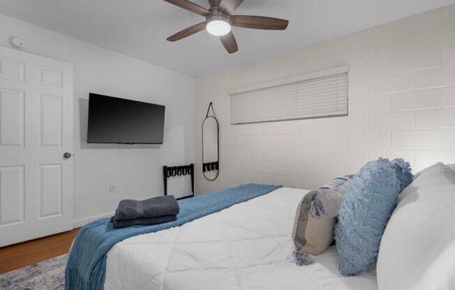 2 beds, 1 bath, 850 sqft, $1,750, Unit 12