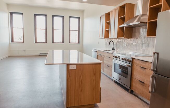 Saturday Zenith MT LLC