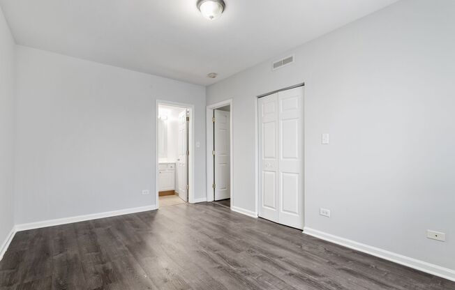 2 beds, 2 baths, 900 sqft, $2,600, Unit 511