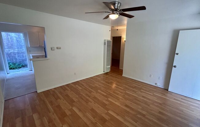 2 beds, 1 bath, 800 sqft, $2,350