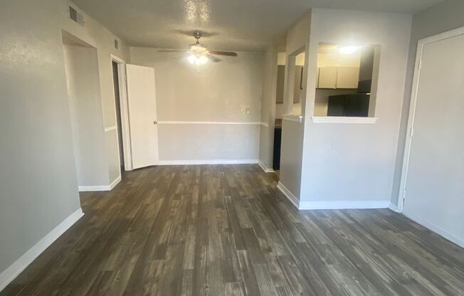 2 beds, 1 bath, 900 sqft, $1,051, Unit 09H