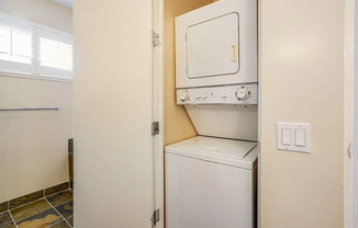 1 bed, 1 bath, $2,500