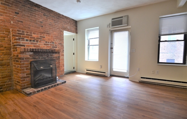 1 bed, 1 bath, 691 sqft, $3,055, Unit 41-4