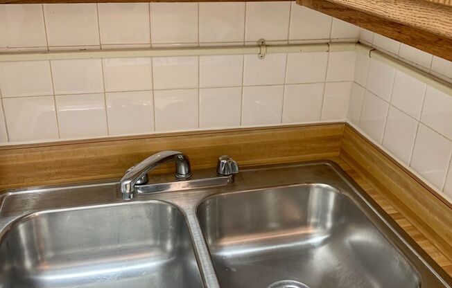 Studio, 1 bath, 300 sqft, $1,335, Unit 530-214