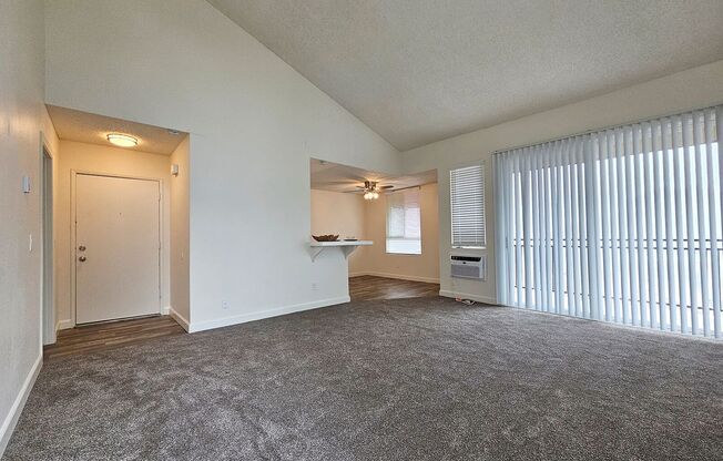 1 bed, 1 bath, 744 sqft, $1,795, Unit 2109-05