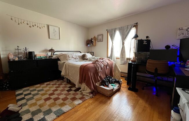 1 bed, 1 bath, $1,015, Unit 18