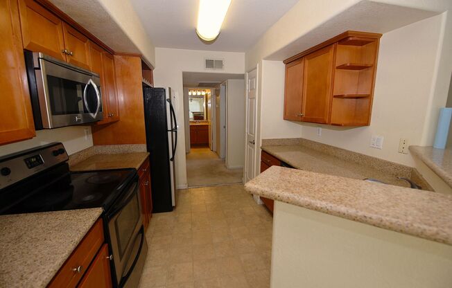 COZY 2BR 2BA UNIT IN BORGATA CONDOMINIUMS - GATED with COMPLETE AMENITIIES