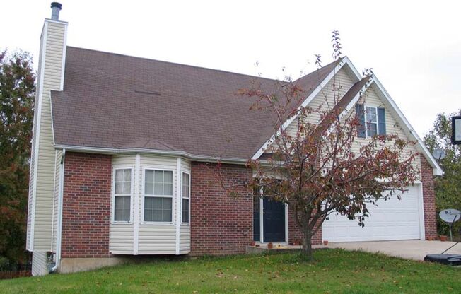 Large3 bedroom home ~ Great Location!