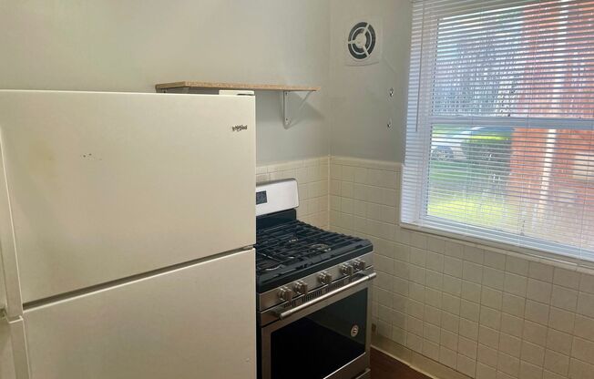 1 bed, 1 bath, 800 sqft, $850, Unit 4