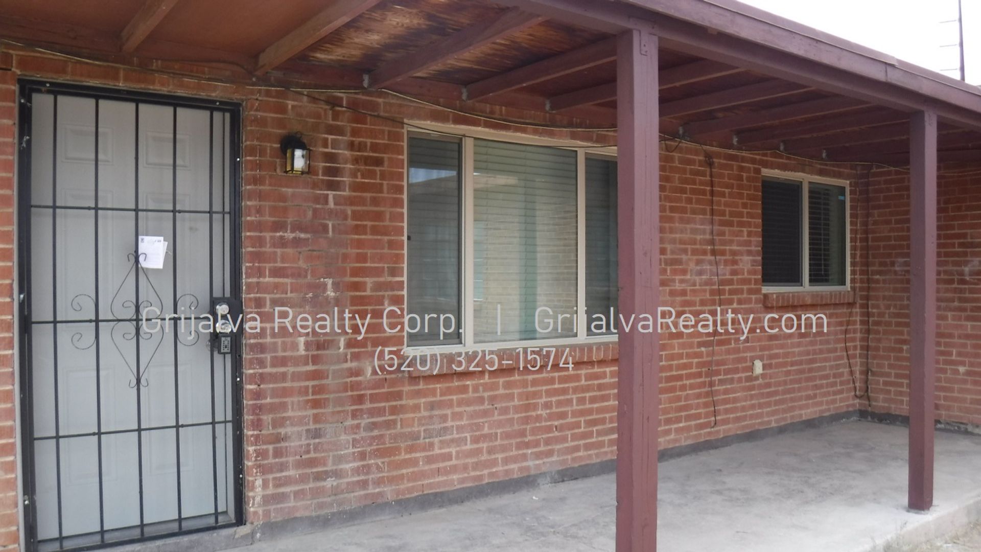4626 Douglas