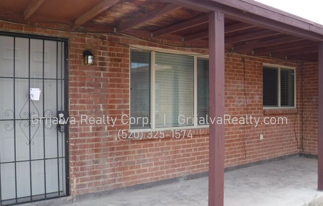 4626 Douglas