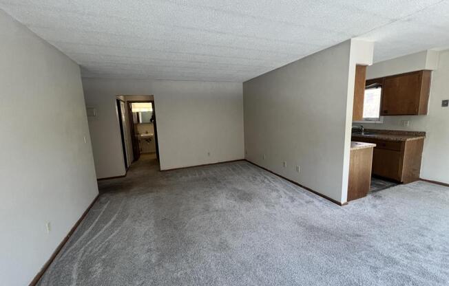1500 10 AVE S