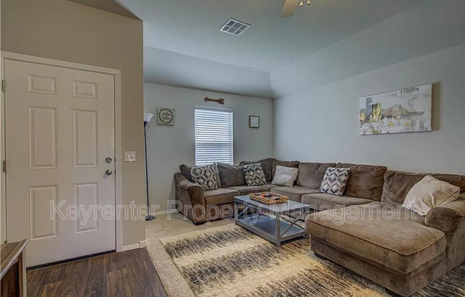 7613 LIPIZZAN RD