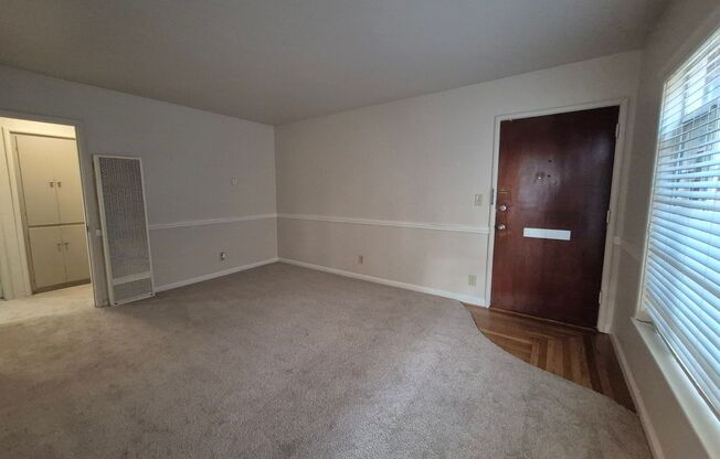 2 beds, 1 bath, $1,695, Unit 01A