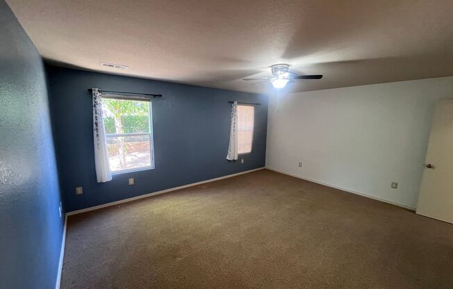 3 beds, 3 baths, $2,600