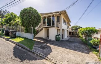 2 Bed 1 Bath 2 Parking IN KALIHI