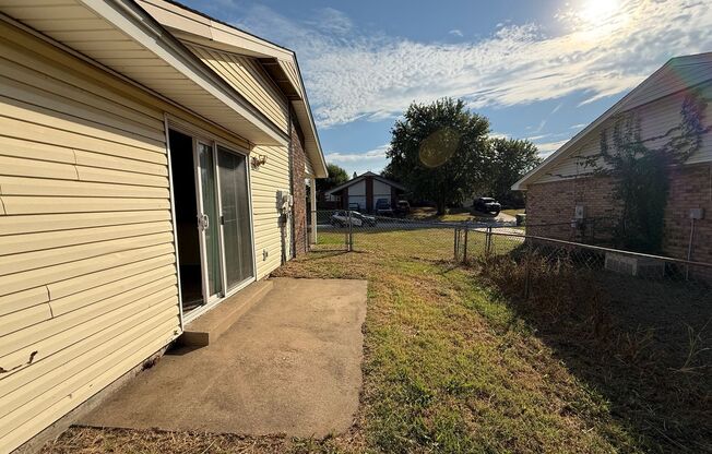 5728 S VANCOUVER AVE