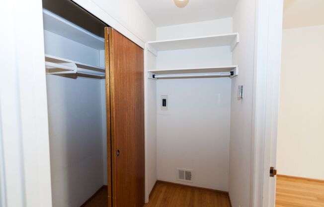 Studio, 1 bath, $2,000, Unit 785 Roble Avenue #2