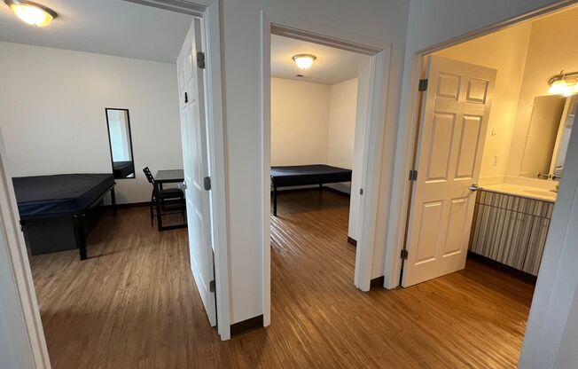 The Edge – Furnished 3BR Student Apartments by UTC | WiFi + Washer/Dryer | $709+
