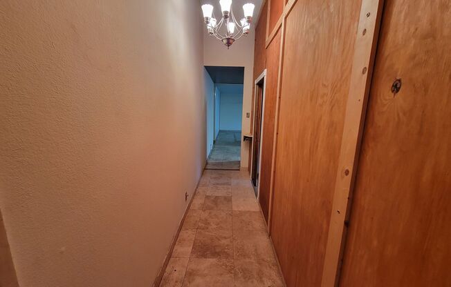 Single story in Montara Est 4 bed/2 full bath/2 car
