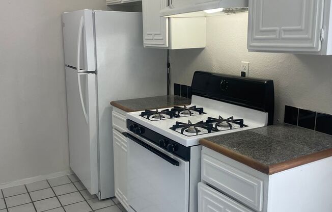 2 beds, 2 baths, 940 sqft, $1,530, Unit OCR-219