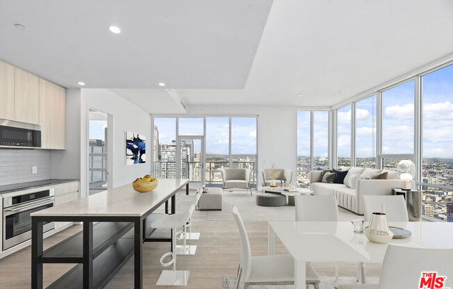 3 beds, 3 baths, 1,709 sqft, $7,788, Unit 5107