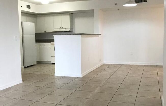 3 beds, 2 baths, 1,079 sqft, $2,700, Unit 13770-301