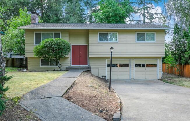 Charming 3 bedroom 3 bathroom house in Tigard!