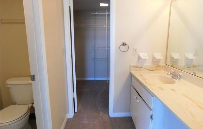 2 beds, 2 baths, $1,625, Unit #201 Bldg. 17