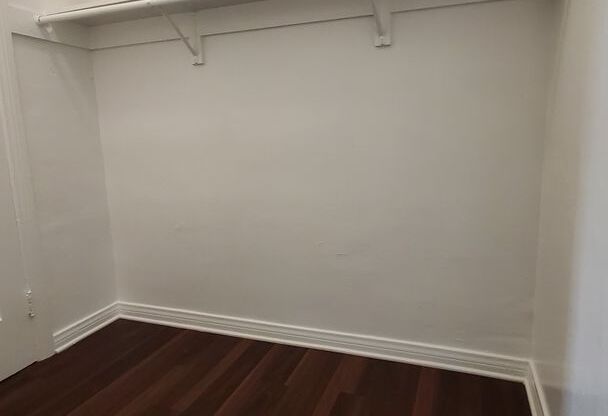 Studio, 1 bath, 450 sqft, $1,445, Unit 309