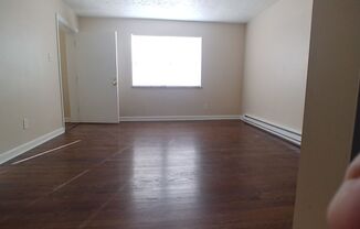 3 beds, 1 bath, 1,150 sqft, $1,600