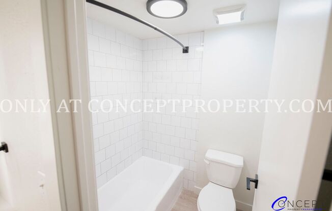 2 beds, 1 bath, 894 sqft, $1,599, Unit 23