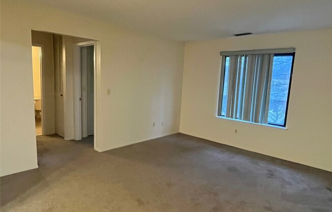 971 SKYLINE DR