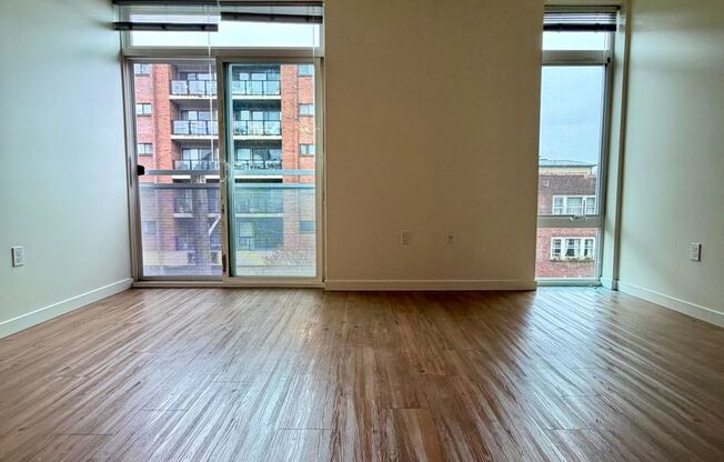 1 bed, 1 bath, 470 sqft, $1,495, Unit 302