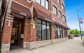 3536 N ASHLAND AVE