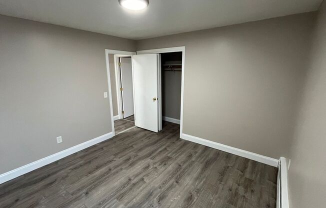 2 beds, 1 bath, $1,925, Unit 9