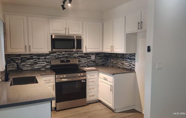 2 beds, 2 baths, 900 sqft, $2,568, Unit Unit 12H