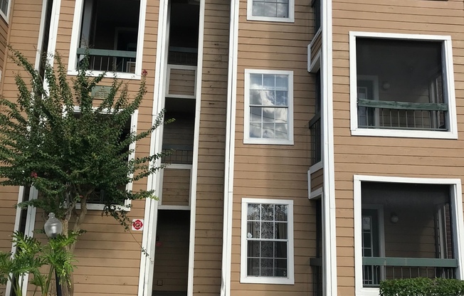 2 beds, 1 bath, $1,495, Unit # #C 203