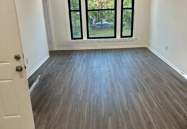 1649 W GARFIELD BLVD