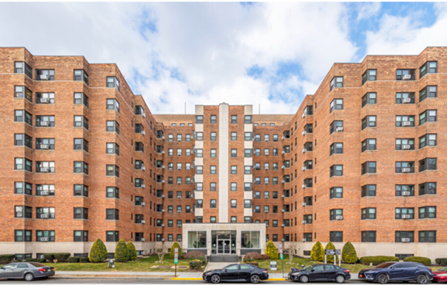 1 bed, 1 bath, 730 sqft, $1,775, Unit 12
