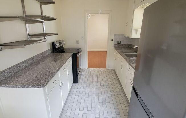 2 beds, 1 bath, $950