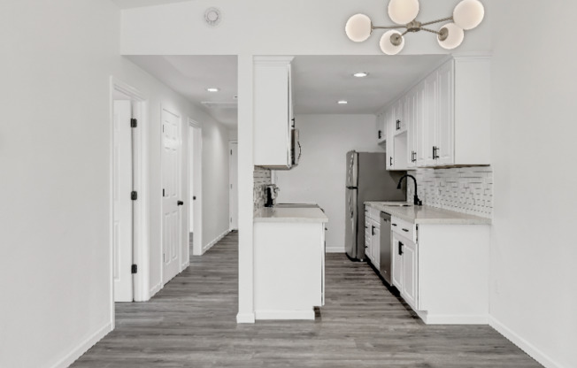 10607 DES MOINES MEMORIAL DR