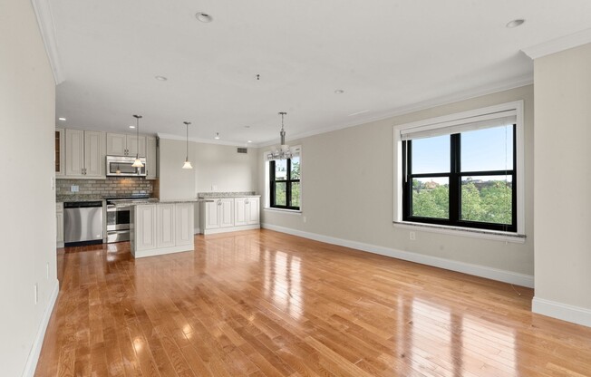 2 beds, 2 baths, 1,285 sqft, $5,750, Unit 5G