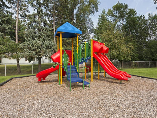 Minnehaha Manor Apartments in Oakdale, MN Playscape